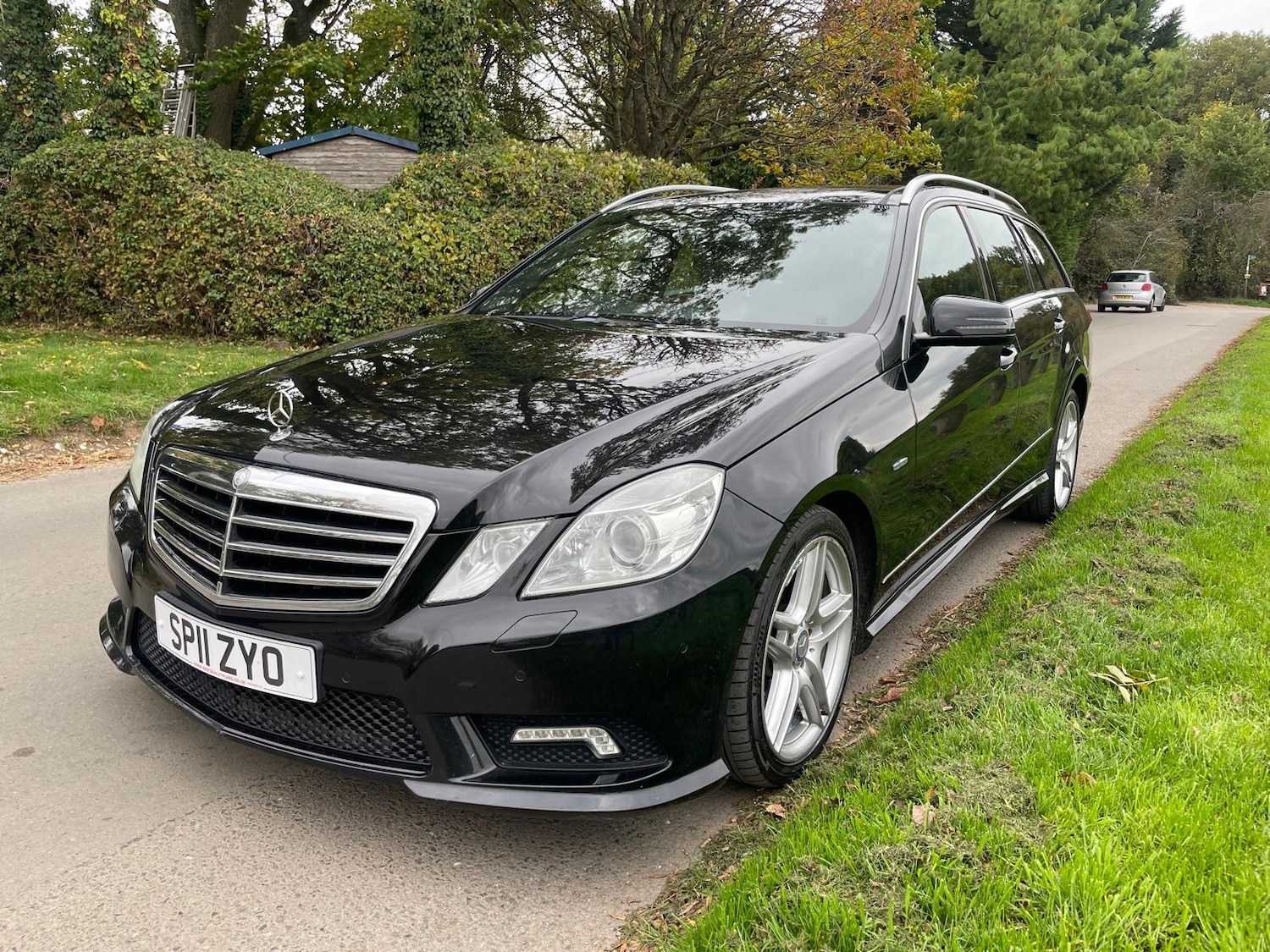 Used Mercedes-Benz E Class 2011 for sale - 76314222: Photo 3