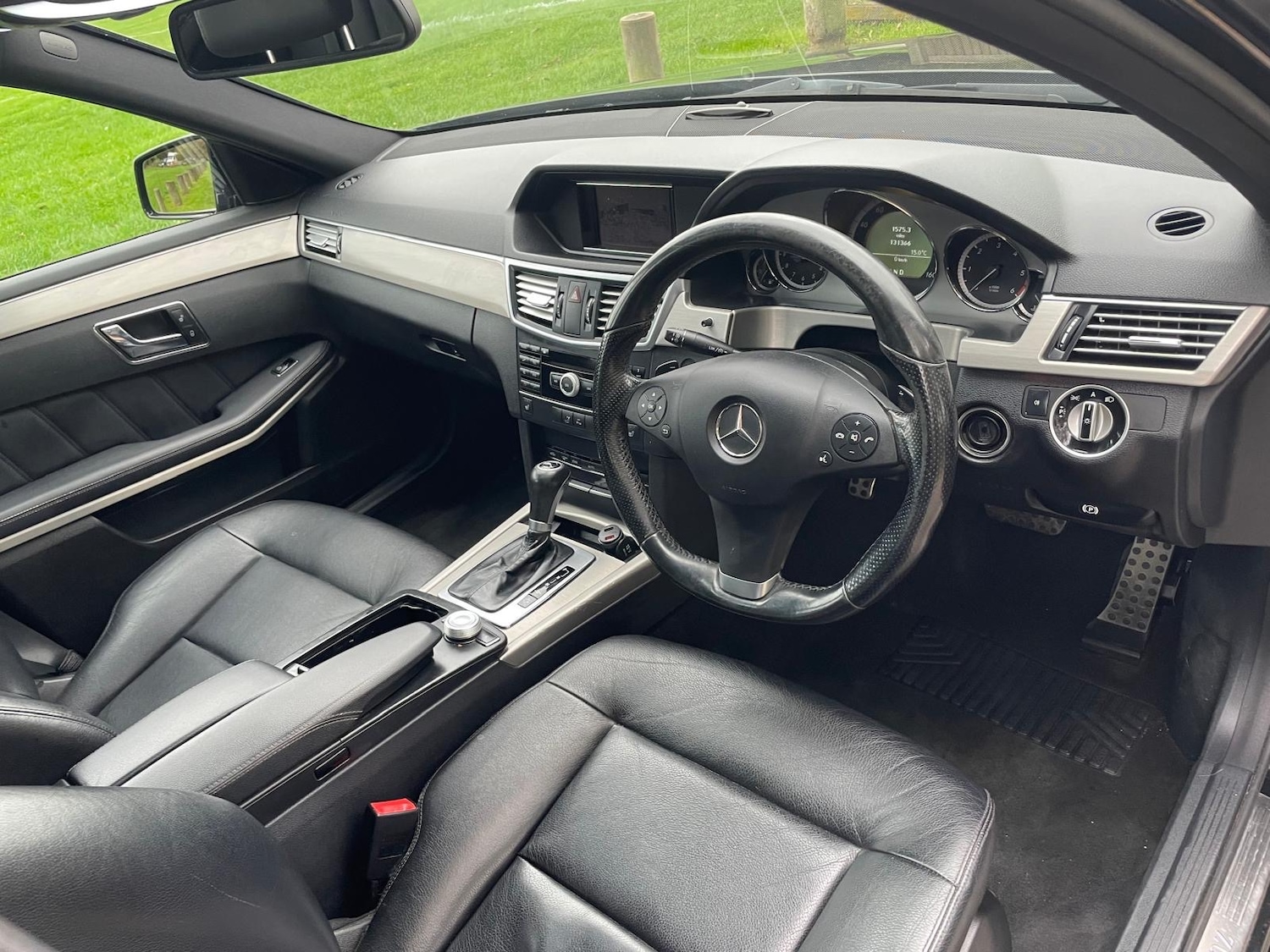 Used Mercedes-Benz E Class 2011 for sale - 76314222: Photo 9