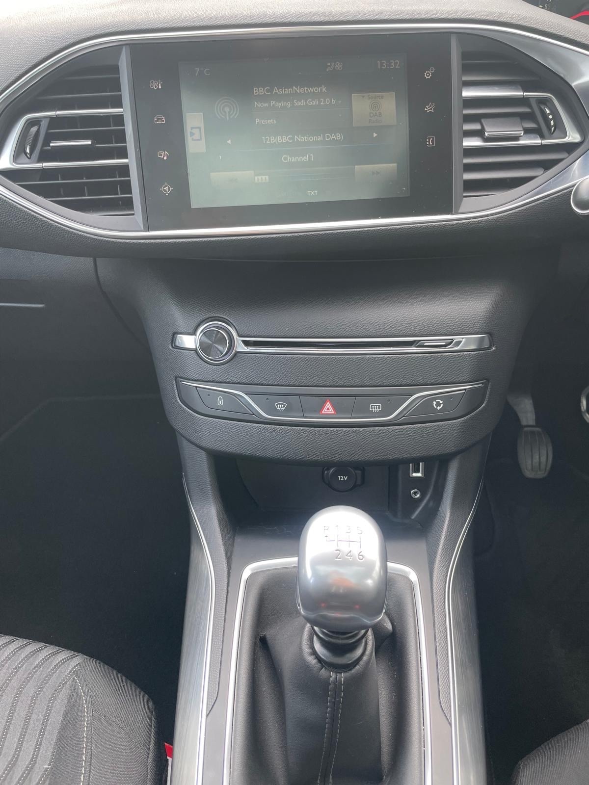 Used Peugeot 308 2014 for sale - 77312240: Photo 16