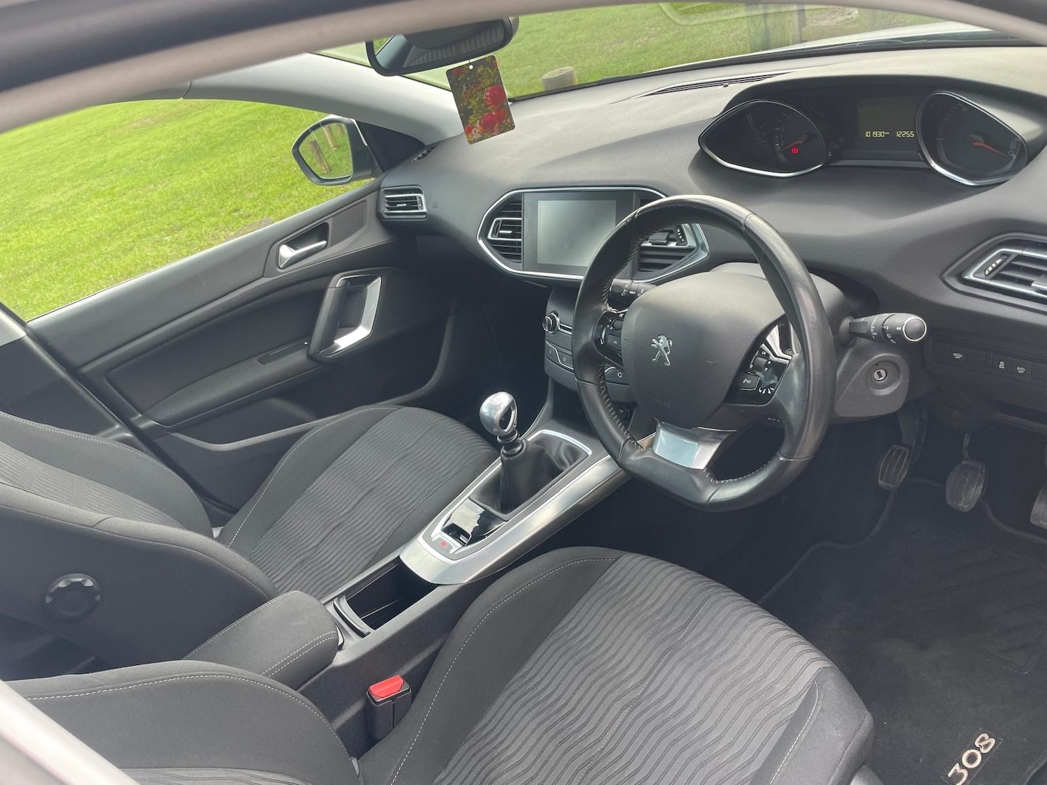 Used Peugeot 308 2014 for sale - 77312240: Photo 9