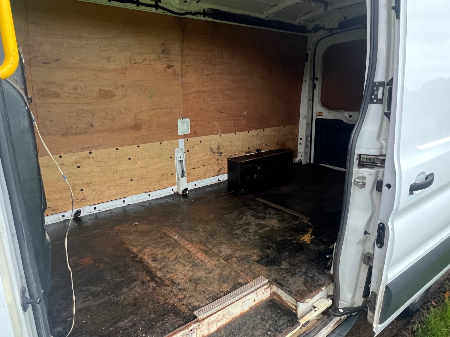 Used Ford Transit 2015 for sale - 76738523: Photo 10