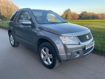 Used Suzuki Grand Vitara 2010 for sale - 77052302: Photo