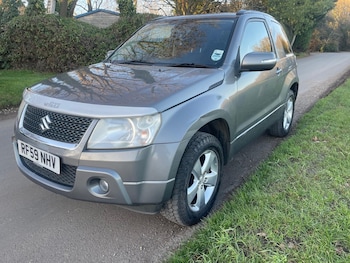 Used Suzuki Grand Vitara 2010 for sale - 77052302: Photo