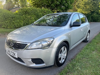 Used Kia Ceed 2010 for sale - 78571759: Photo
