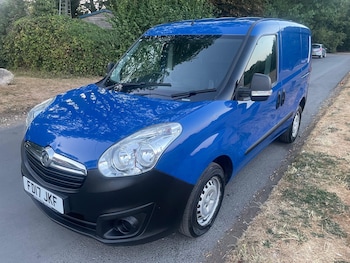 Used Vauxhall Combo 2017 for sale - 79575794: Photo