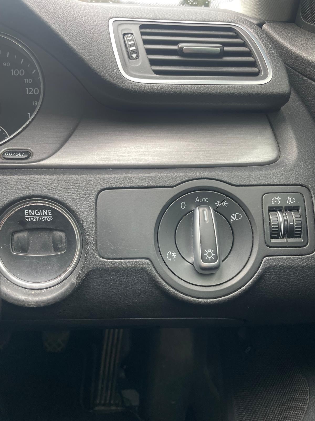 Used Volkswagen Passat 2011 for sale - 77897916: Photo 16