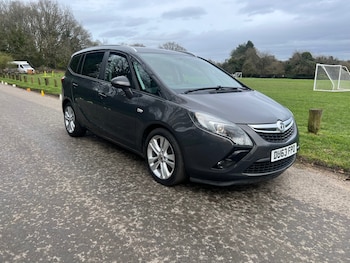 Vauxhall Zafira feature image