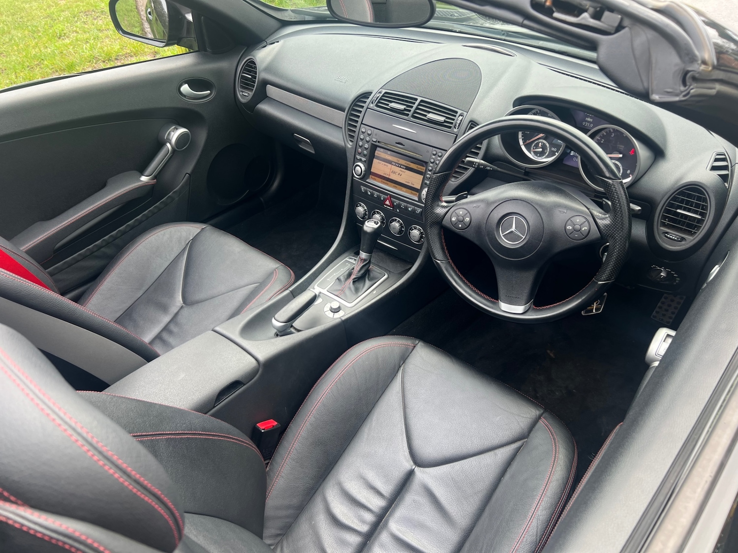 Used Mercedes-Benz SLK 2010 for sale - 77548386: Photo 15