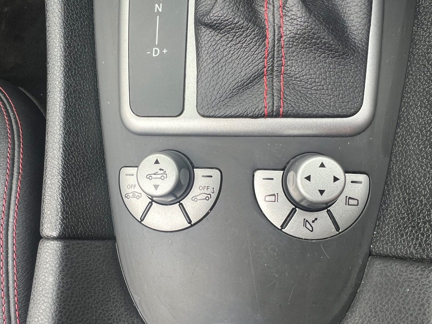 Used Mercedes-Benz SLK 2010 for sale - 77548386: Photo 21