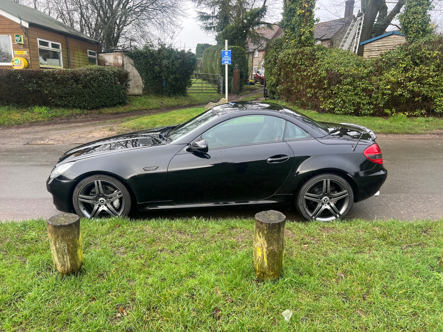 Used Mercedes-Benz SLK 2010 for sale - 77548386: Photo 4