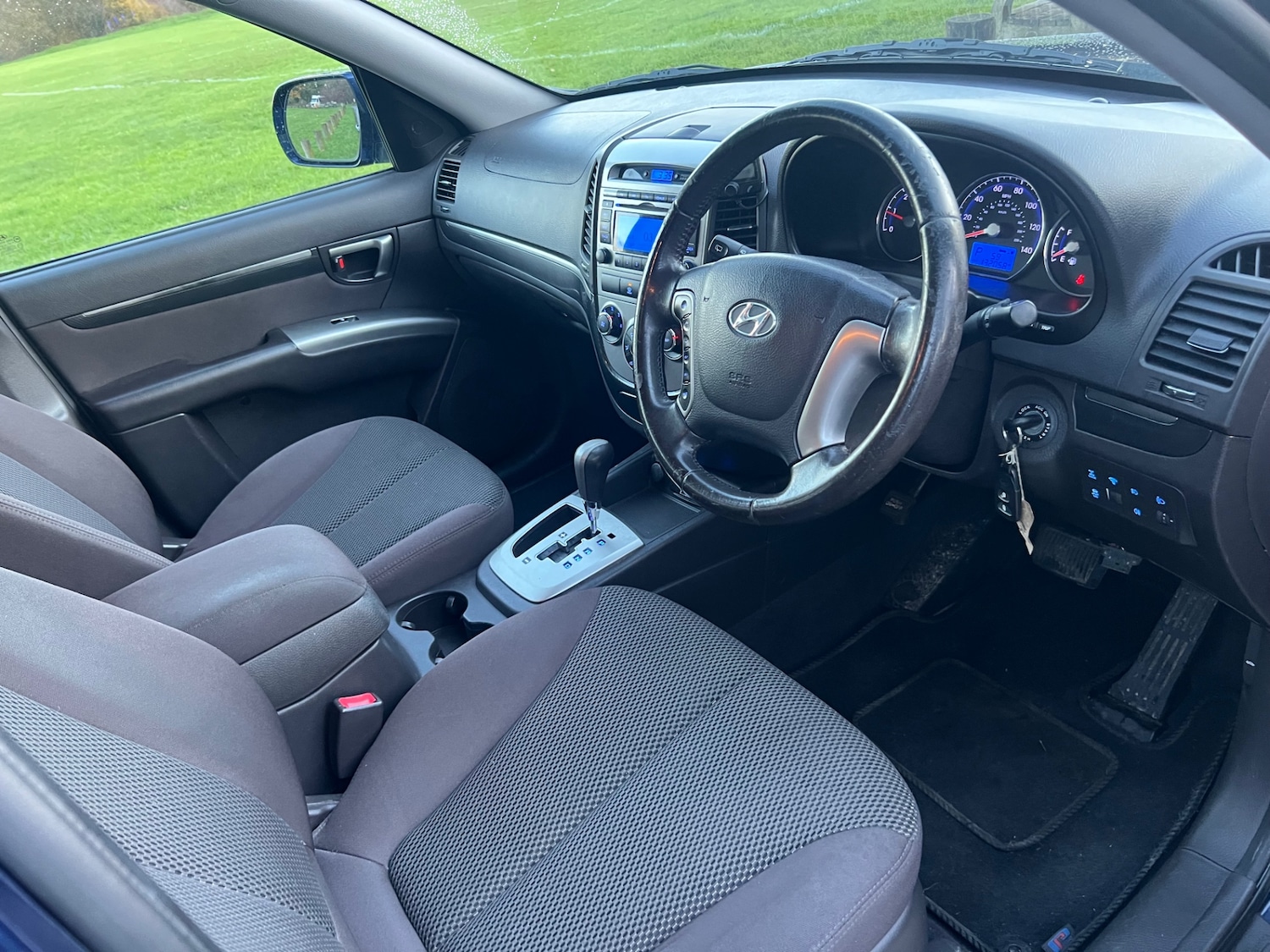 Used Hyundai Santa Fe 2010 for sale - 76780090: Photo 10