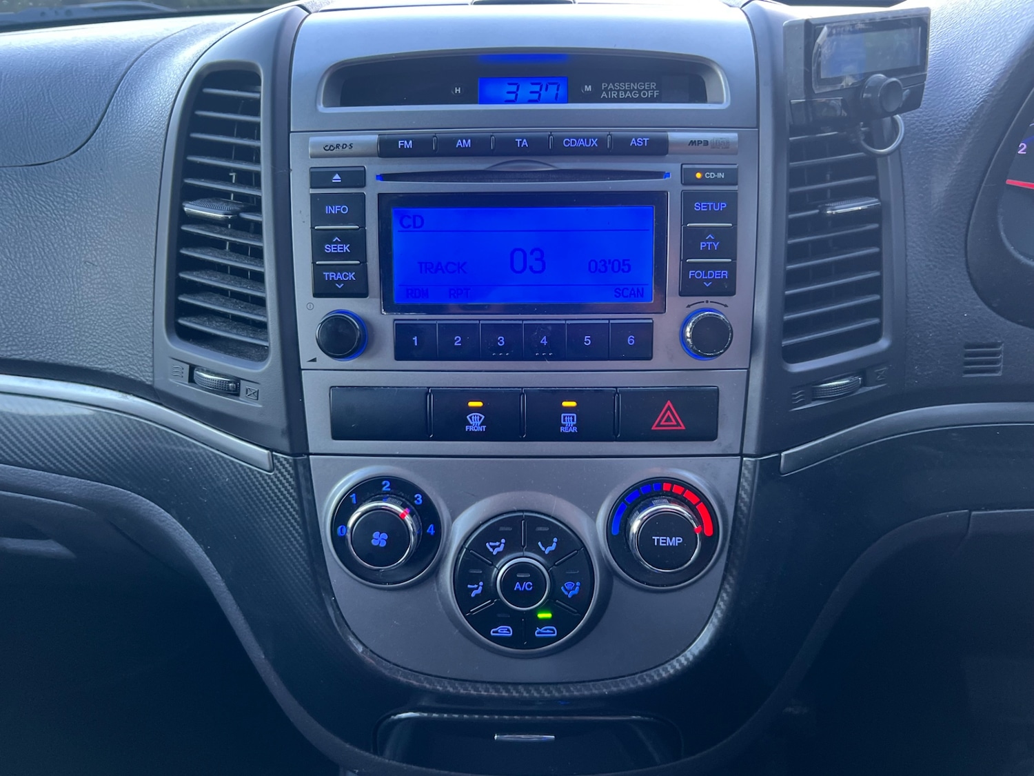 Used Hyundai Santa Fe 2010 for sale - 76780090: Photo 17