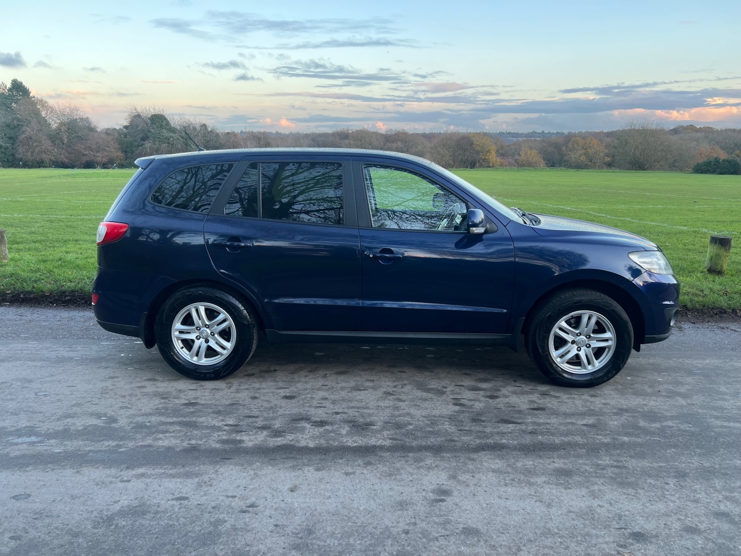 Used Hyundai Santa Fe 2010 for sale - 76780090: Photo 8