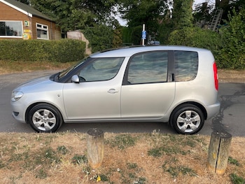 Used Skoda Roomster 2015 for sale - 79576079: Photo