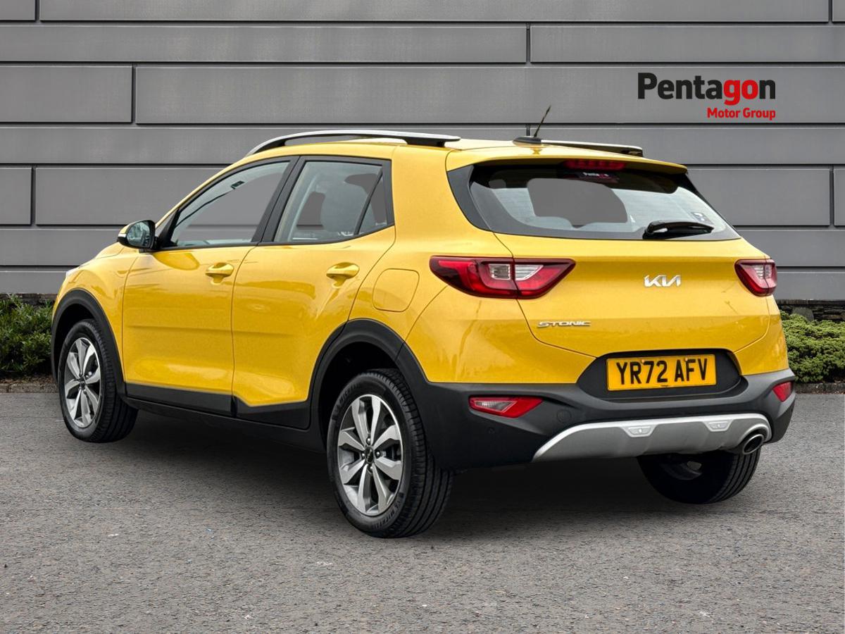 Used Kia Stonic 2022 for sale - 76292763: Photo 2