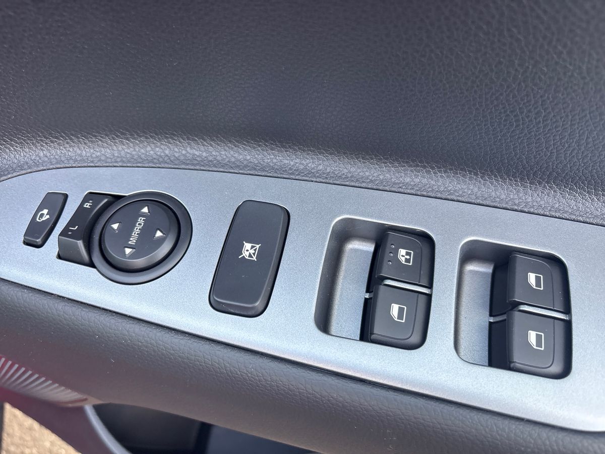 Used Kia Stonic 2025 for sale - 76148754: Photo 23