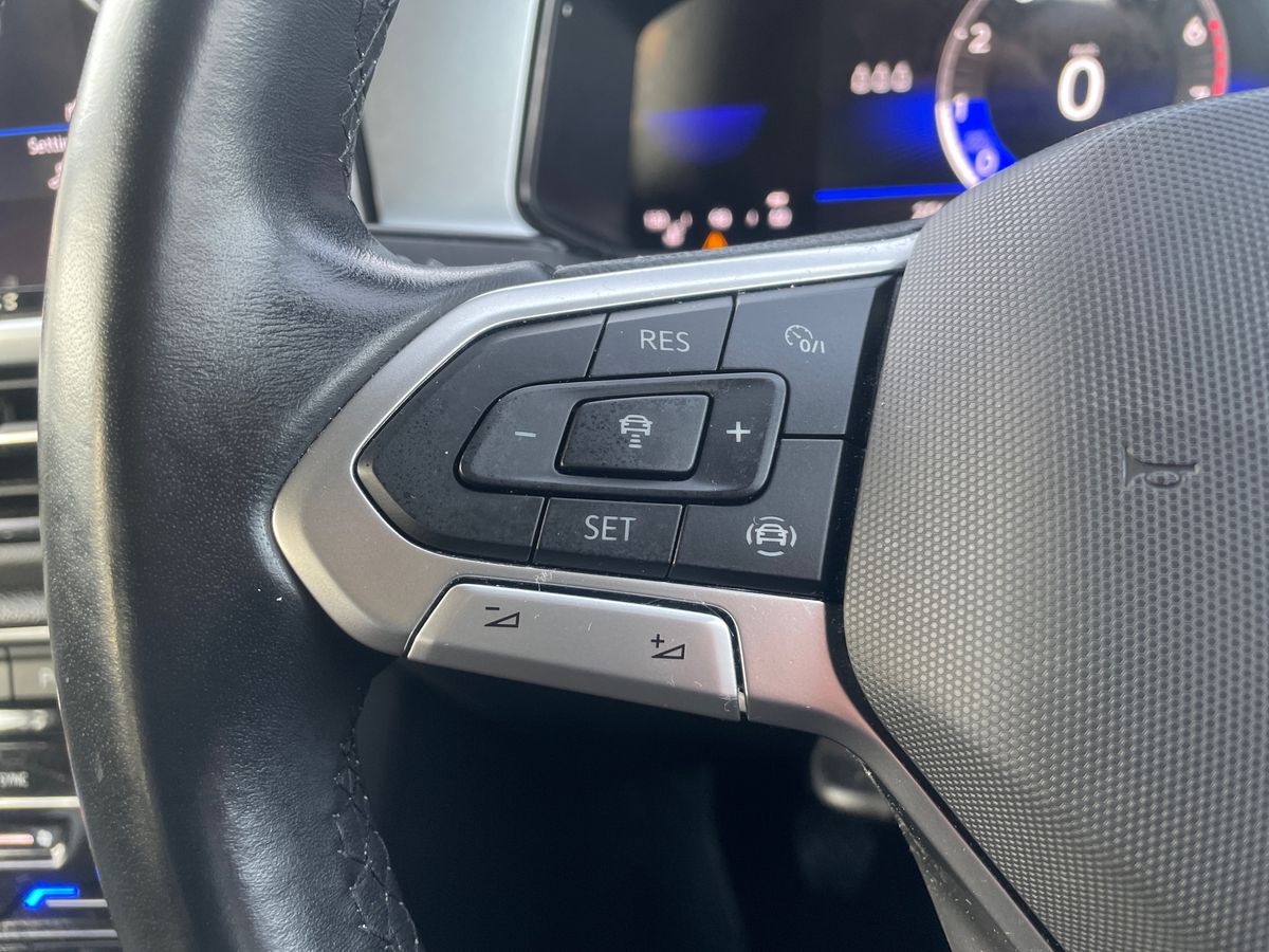 Used Volkswagen T-Roc 2023 for sale - 77101296: Photo 23