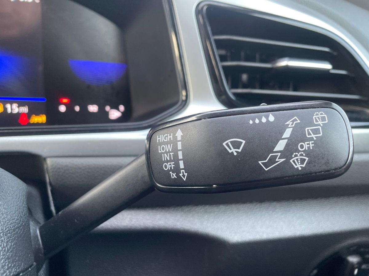 Used Volkswagen T-Roc 2023 for sale - 77101296: Photo 25