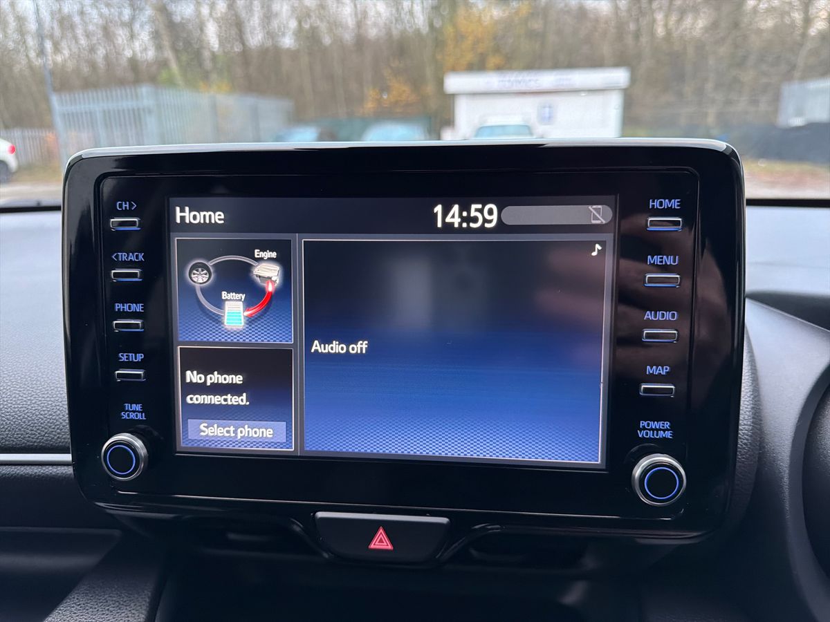 Used Toyota Yaris 2022 for sale - 76892946: Photo 21