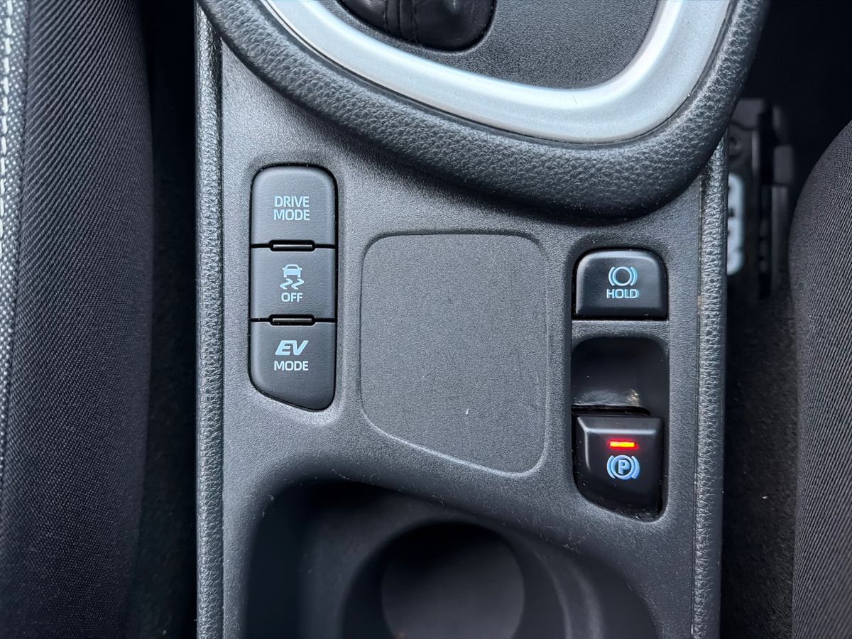 Used Toyota Yaris 2022 for sale - 76892946: Photo 25