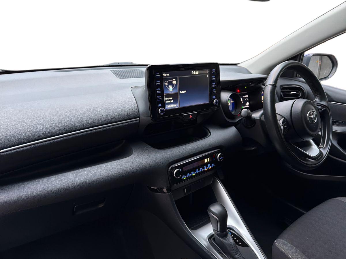 Used Toyota Yaris 2022 for sale - 76892946: Photo 8