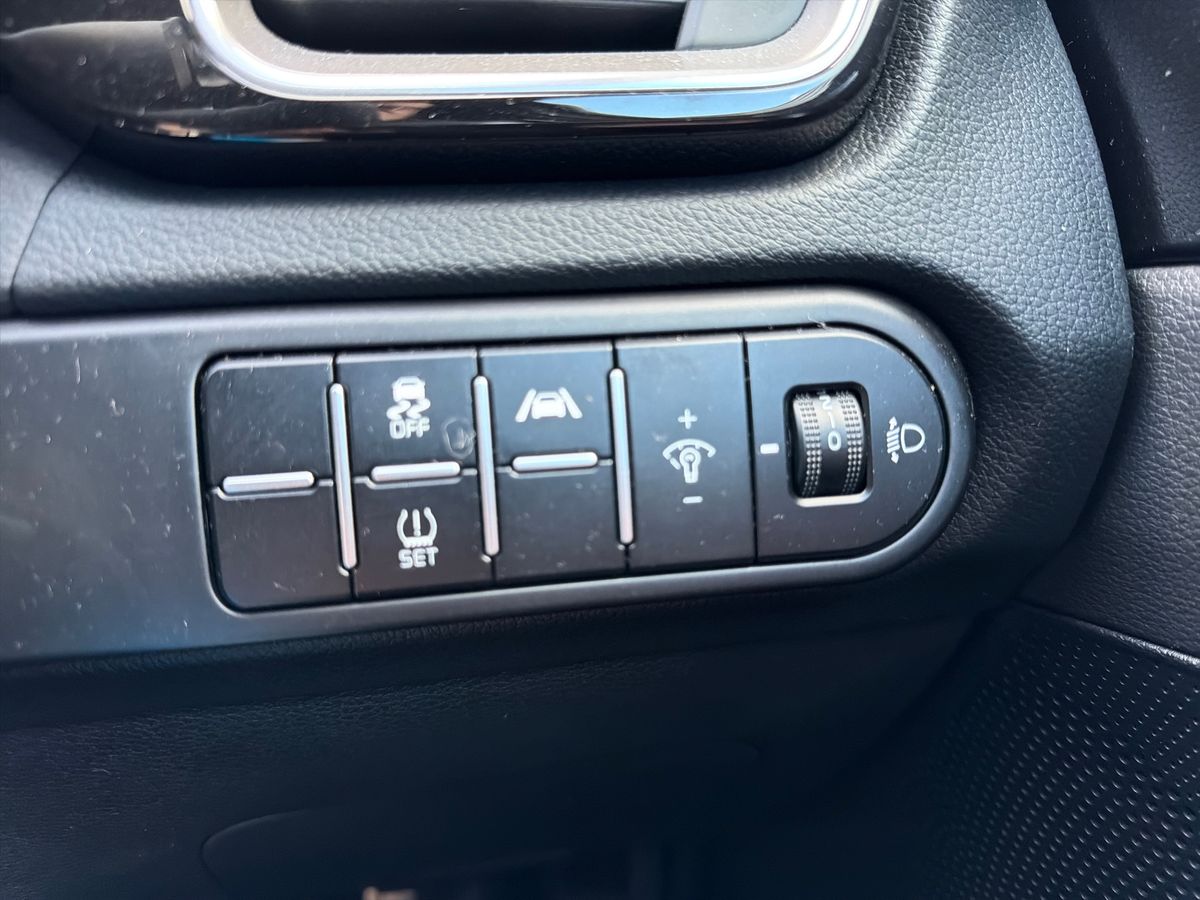 Used Kia XCeed 2025 for sale - 76148764: Photo 28