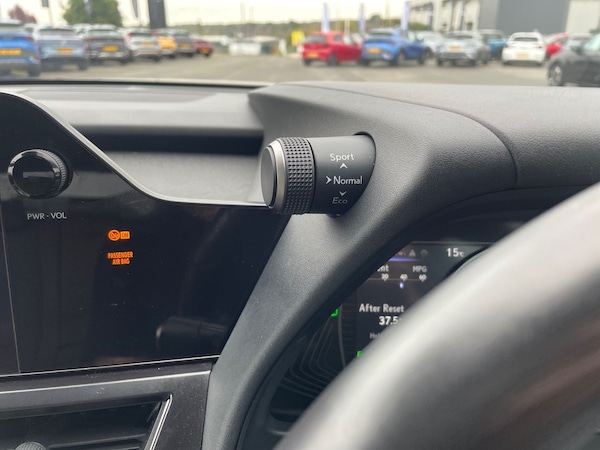 Used Lexus UX 2023 for sale - 76106724: Photo 23