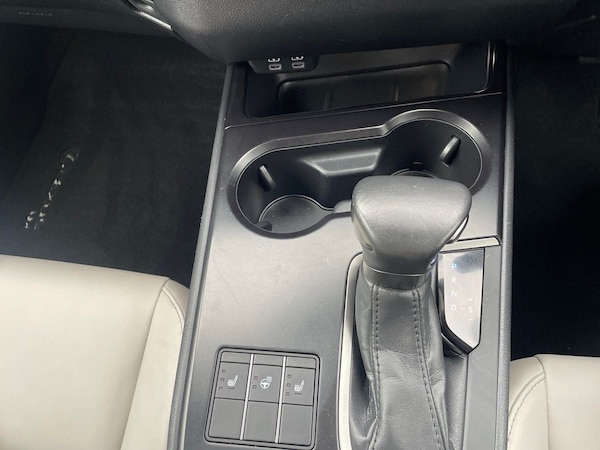 Used Lexus UX 2023 for sale - 76106724: Photo 24