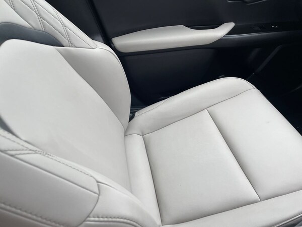 Used Lexus UX 2023 for sale - 76106724: Photo 25