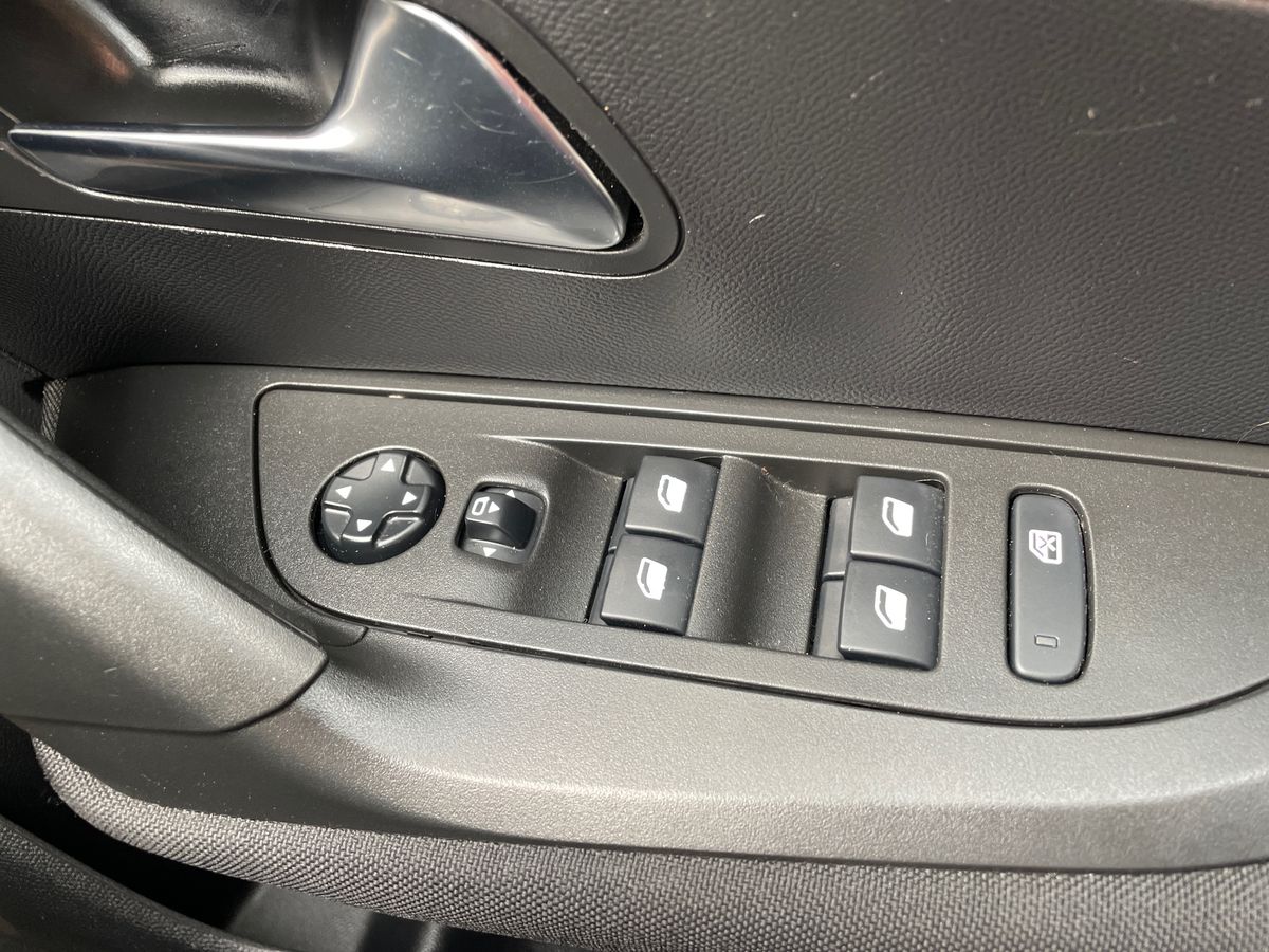 Used Peugeot 2008 2021 for sale - 76502794: Photo 18