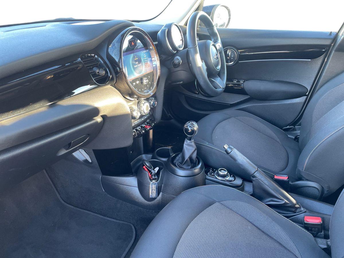 Used MINI Hatch 2022 for sale - 77089682: Photo 8