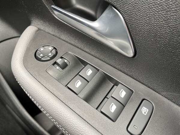 Used Vauxhall Mokka Electric 2024 for sale - 72590921: Photo 28