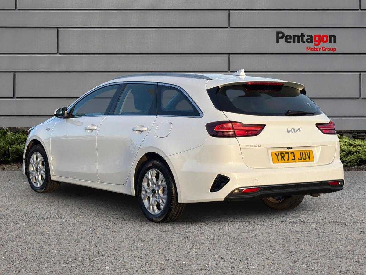 Used Kia Ceed 2023 for sale - 76570857: Photo 2