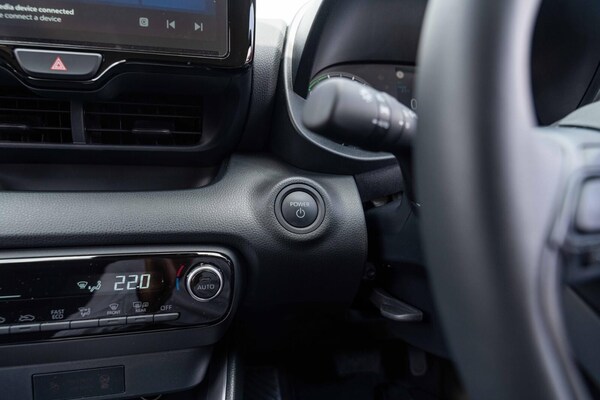 Used Mazda Mazda2 HYBRID 2024 for sale - 72936825: Photo 25