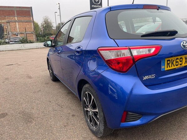 Used Toyota Yaris 2019 for sale - 72733868: Photo 11