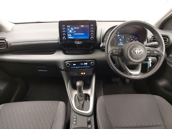 Used Toyota Yaris 2022 for sale - 76928442: Photo