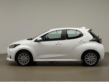 Used Toyota Yaris 2022 for sale - 76928442: Photo