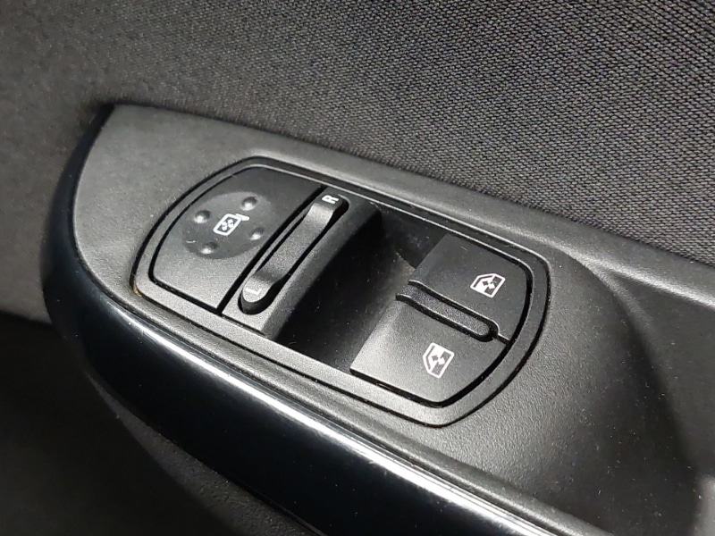 Used Vauxhall Corsa 2017 for sale - 76392877: Photo 15