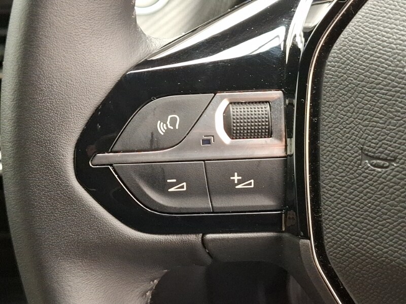 Used Peugeot 2008 2023 for sale - 77816860: Photo 18