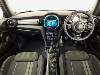 Used MINI Hatch 2019 for sale - 79253409: Photo