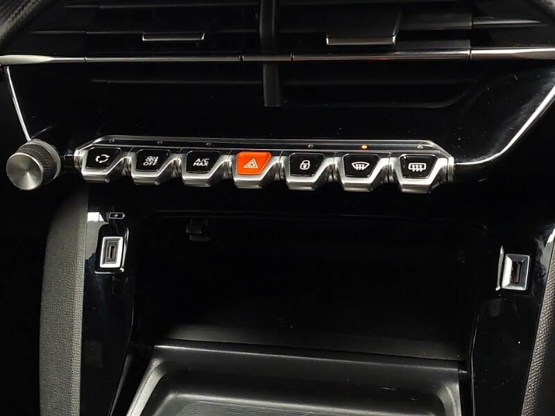 Used Peugeot 2008 2022 for sale - 78140101: Photo 15