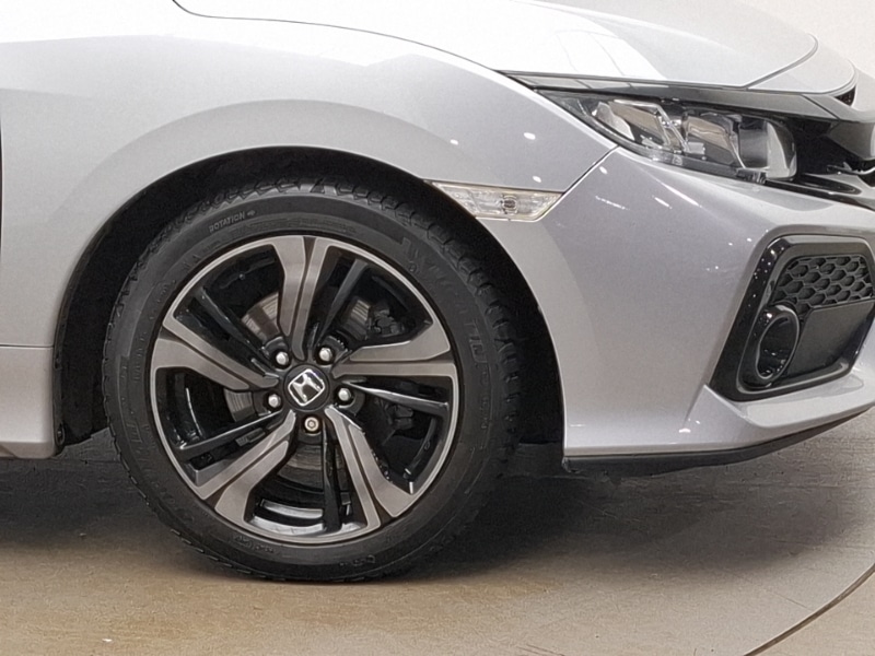 Used Honda Civic 2019 for sale - 76571735: Photo 9