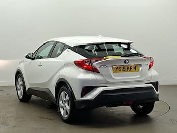 Used Toyota C-HR 2019 for sale - 79642083: Photo