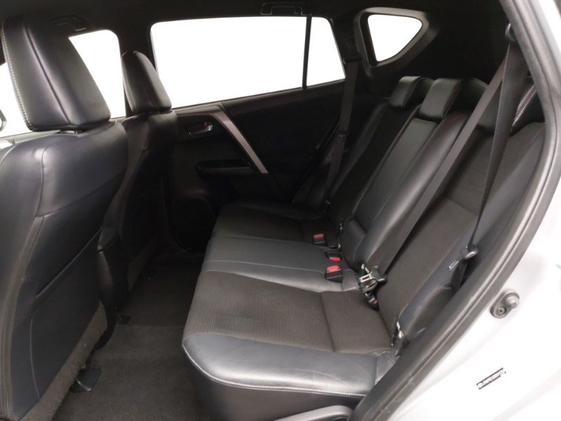 Used Toyota RAV4 2017 for sale - 77847229: Photo 6