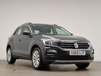 Used Volkswagen T-Roc 2018 for sale - 76195581: Photo