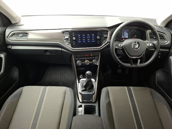 Used Volkswagen T-Roc 2018 for sale - 76195581: Photo 2