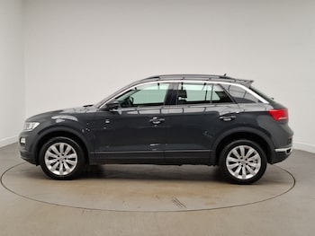 Used Volkswagen T-Roc 2018 for sale - 76195581: Photo
