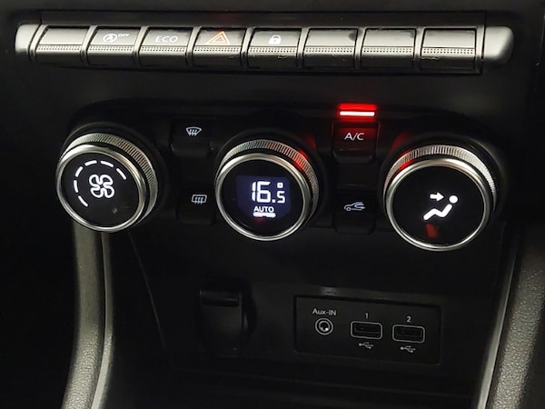 Used Renault Captur 2022 for sale - 76150393: Photo 15
