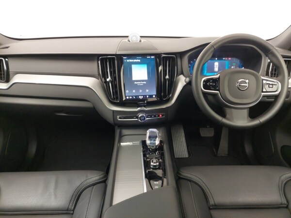 Used Volvo XC60 2024 for sale - 76204813: Photo 2