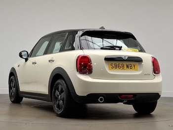 Used MINI Hatch 2018 for sale - 76451131: Photo